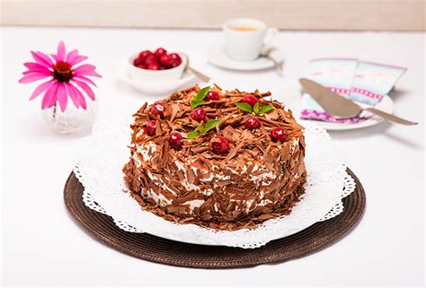 Mehl und backpulver unterheben und den teig in eine gefettete, bemehlte kastenform füllen. Kuchen & Torten Spezial - QimiQ