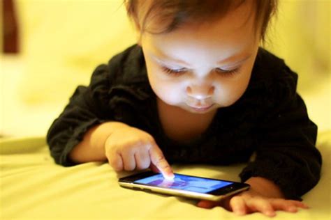 La Tecnología Retrasa El Habla En Los Bebés