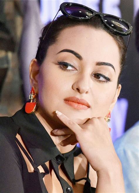 Sonakshi Sinha Closeup Face Bollywood New Star