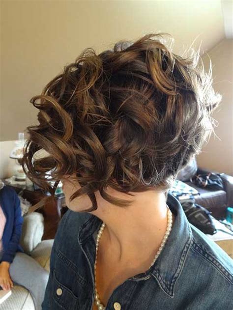 What are the best hairstyles for curly hair? Get An Inverted Bob Haircut For Curly Hair ...