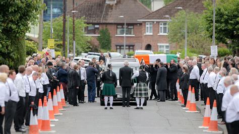 Thousands attend funeral of republican and IRA member Bobby Storey ...