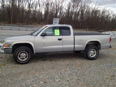 Purchase Used Low Milage Dodge Dakota Slt Club Cab X Pickup In