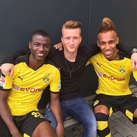 Tumblr is a place to express yourself, discover yourself, and bond over the stuff you love. Blank Space | Reus, Football pitch, Marco reus
