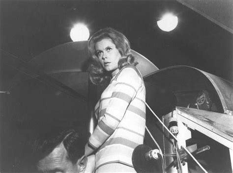 Elizabeth Montgomery Behind The Scenes On Bewitched