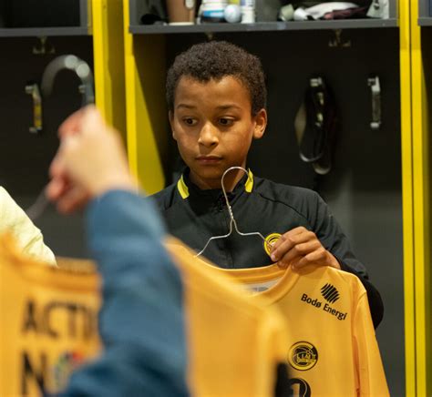 Fikstür sayfasında bodo/glimt takımının güncel ve geçmiş sezonlarına ait maç fikstürüne ulaşabilirsiniz. Fotballspirene fra Bodø fikk møte favorittspillerne i ...