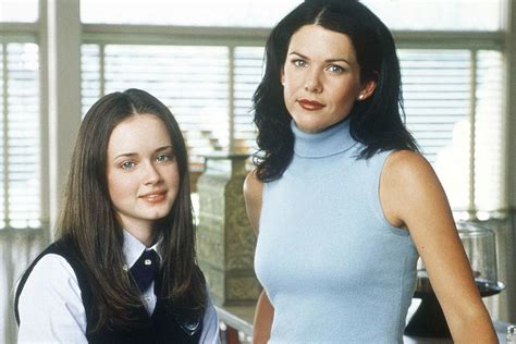 New Gilmore Girls Episodes Are Coming And Were Not Smad About It