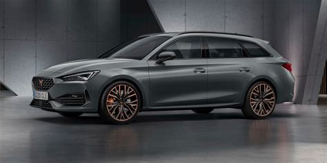The cupra leon is going to be available as a hatchback or a more practical wagon named sportstourer. Cupra Leon mk4: auto electrificación - Asphalte.ch