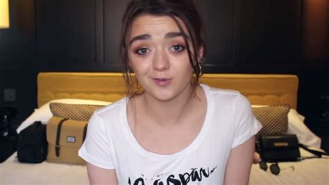Game Of Thrones Maisie Williams Is On Youtube With Sophie Turner