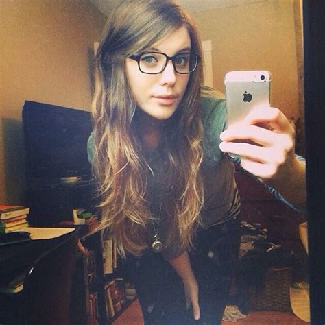 glasses girls with glasses womens glasses beautiful women selfie jaw people how to wear