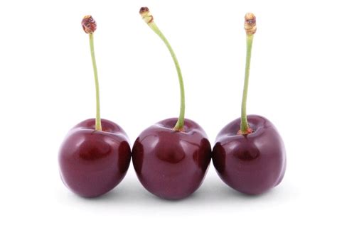 8 Reasons You Should Start Eating Cherries Fitneacom