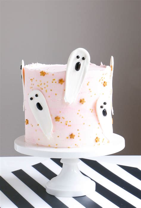 Brushstroke Ghost Halloween Cake
