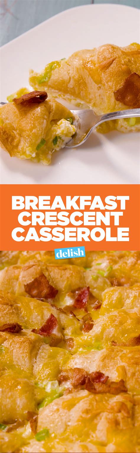 This Breakfast Casserole Uses Crescent Rolls For The Easiest Breakfast