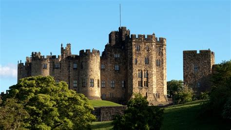 Downton Abbey Heading to Hogwarts: England’s Alnwick Castle | TravelPulse