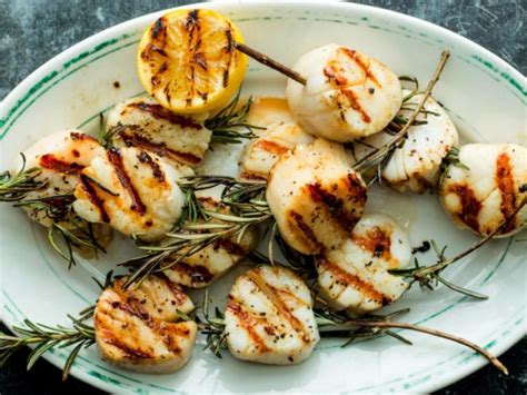 Rosemary Lemon Grilled Scallops Recipe And Nutrition Eat This Much