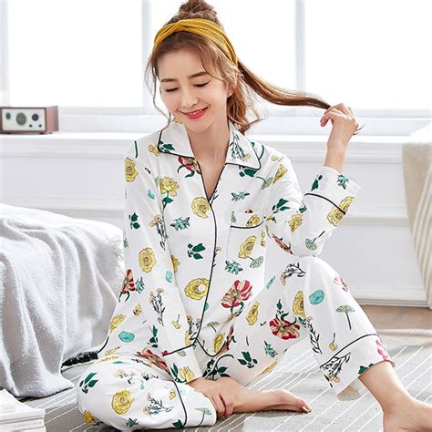 2018 Autumn Women Pajamas Set High Quality Floral Printed Thick Warm Pajamas 100 Cotton