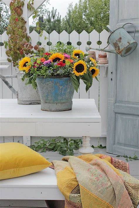 Pin By Rita Leydon On Yellow And Apricot Country Cottage Summer