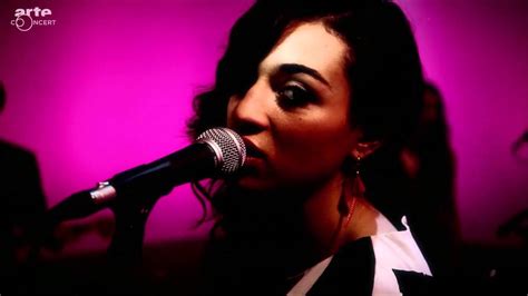 Camélia Jordana - Moi c'est (live) - YouTube