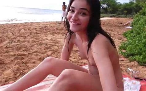 [r] atk girlfriends emily willis emily makes it to hawaii and the nude beach 10 28 18