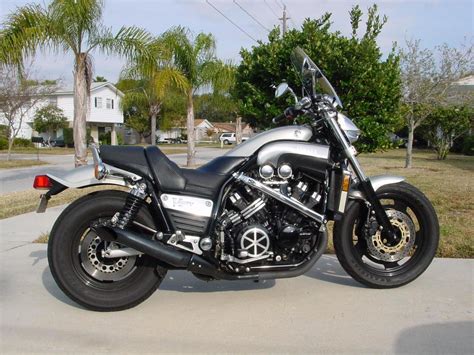 Click here for complete rating. 1997 Yamaha VMAX 1200 - Moto.ZombDrive.COM