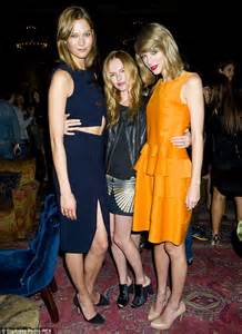 Taylor Swift And Karlie Kloss Cuddle Up At Pre Met Ball Bash Daily