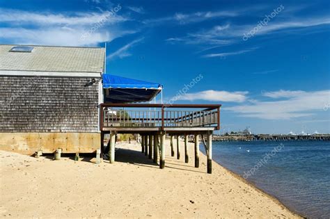 Beach House At Provincetown — Stock Photo © Haveseen 70916419
