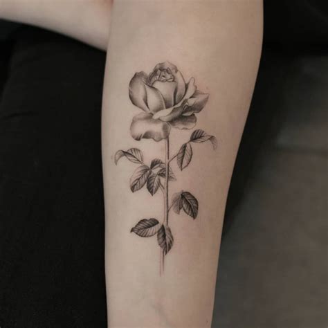 Flower Tattoo Blossom Tattoo Realistic Tattoo Realistisches Tattoo