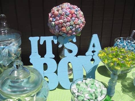 Coming up with baby shower ideas for boys is not hard at all. eve4art: DIY Baby Shower Decorations