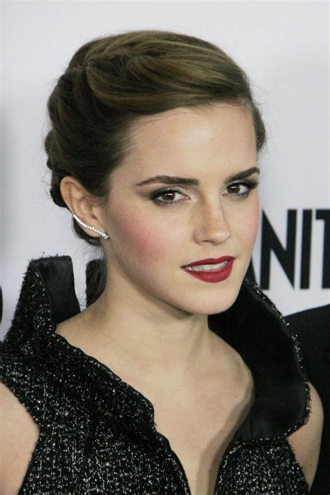 The british beauty was spotted rocking her trendy, new bob cut while attending a screening for the documentary the true cost in london and if you ask. Emma Watson braided updo AND THE EYEBROWSSSS | Emma watson short hair, Emma watson hair color ...
