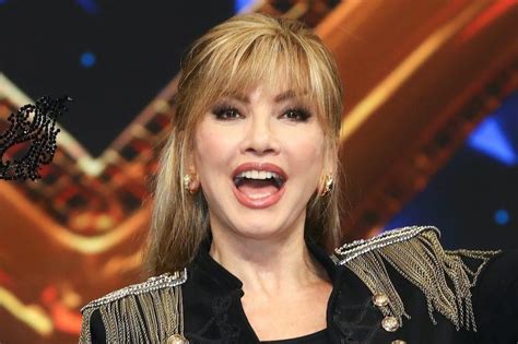 Un nome al quale nessuno ha pensato nel. La prima puntata del Cantante mascherato: dietro al baby ...