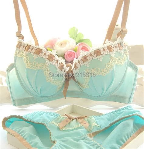 2014 New Fashion Japanese Korean Girls Sexy Lace Gathered Together Embroidery Ladies Push Up Bra