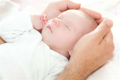 Kopfumfang des Babys: Alles Wissenswerte zum Wachstum
