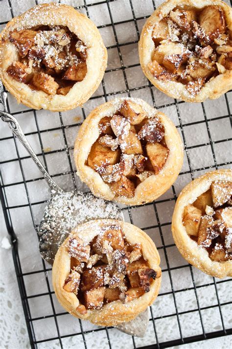 Mini Apple Pies With Puff Pastry Two Ways