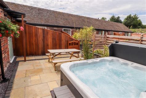 5 Best Lodges With Hot Tubs Cheshire Best Lodges With Hot Tubs