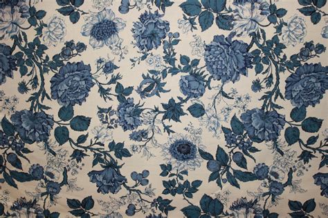 Floral Print Fabrics From The Uk White Floral Fabric Here It Is Perfect Pillows Or Window