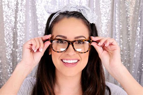 Primer will smooth your eyelids and help the eyeshadow to adhere to it without creasing. How to use eyeshadow primers to keep your glasses from falling down your nose