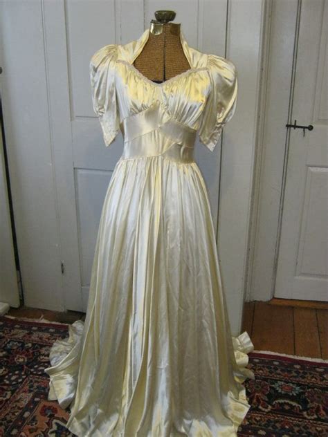 Vermont Liquid Satin Wedding Gown 1940s By Emilysvintagevisions 115