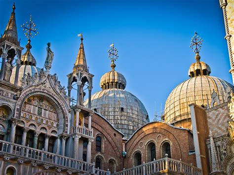 Basilica Di San Marco Nomads Travel Guide