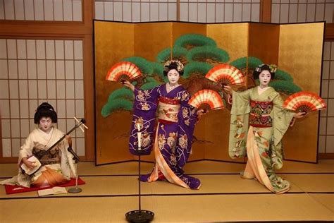 Kyoto Maiko Performance With Kaiseki Dinner And Drinks 2022
