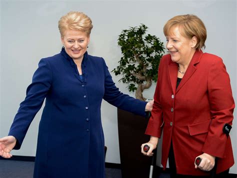 Lietuvos Prezidentė susitiko su Vokietijos Federaline Kanclere A Merkel video Alkas lt