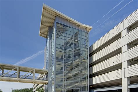 Natick Mall — HOCH