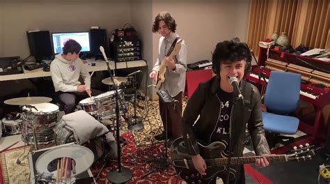 See Billie Joe Armstrong And Sons Cover I Think Were Alone Now