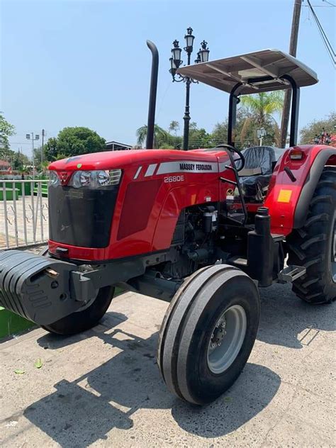 It has legal capacity and financial resources to offer credit services to farmers at various levels, preferably small ones. Alcalde entrega dos tractores a beneficio de productores ...