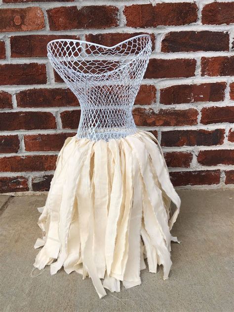 Diy Decorative Dress Form The Shabby Tree In 2020 Dress Form Decor