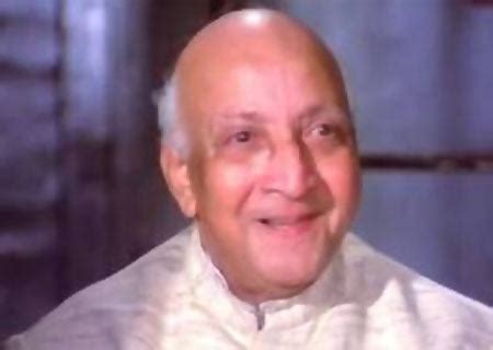 It is just a list of the best actors in the country.there are more people who i dont know but will add lunchbox maqbool hindi medium talvar paan singh tomar slumdog millionare. Quiz: Do you know these Bollywood actors? - Rediff.com Movies