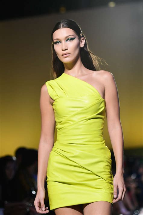 Bella Hadid Versace Runway Show In Milan 03 Gotceleb