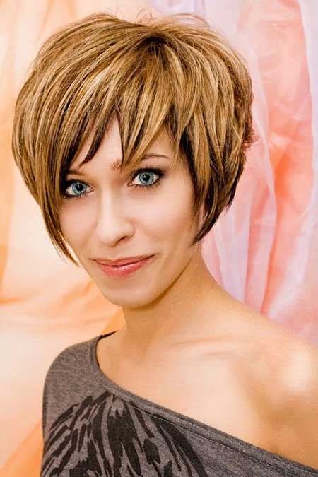 Layers on short hair enhance texture and volume of your cropped locks, adding that extra amount of sass to your hairstyle that looks awesome in any age. Edgy and Swanky Short Hair with Highlights - Ohh My My