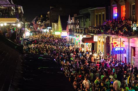 Mardi Gras Peeing Telegraph