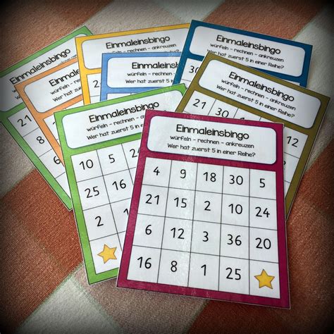 Domino zum 1x1 / diese aktivierung enthält 10 bingoscheine (auch spielscheine oder bingokarten genannt) auf denen. Einmaleins-Bingos | Einmaleins, Mathe, Einmaleins lernen
