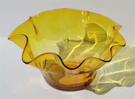 Vintage Bright Yellow Ruffled Rim Blenko Glass Bowl Etsy Glass Bowl Blenko Glass Rim