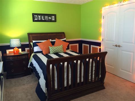 See more ideas about boy room, room, toddler boys room. Lime green, navy and orange toddler boys room. I'm LOVING ...